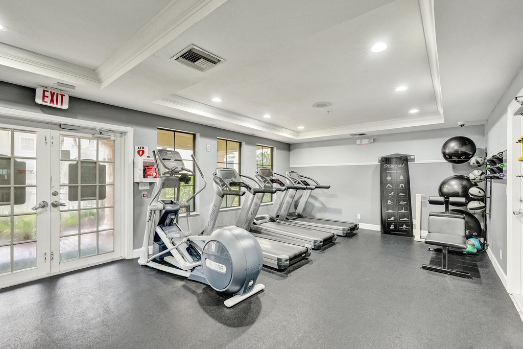 651 Okeechobee Boulevard - Photo 40