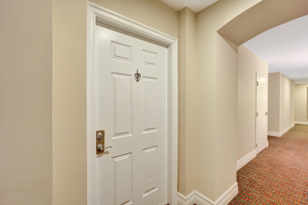 651 Okeechobee Boulevard - Photo 29