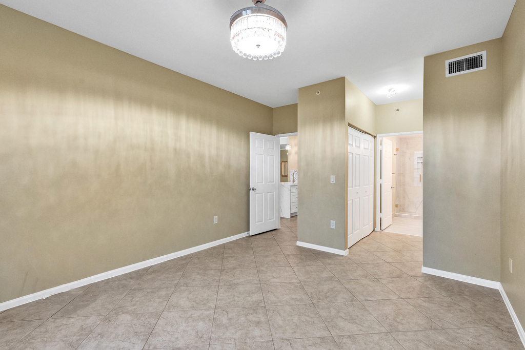 651 Okeechobee Boulevard - Photo 14