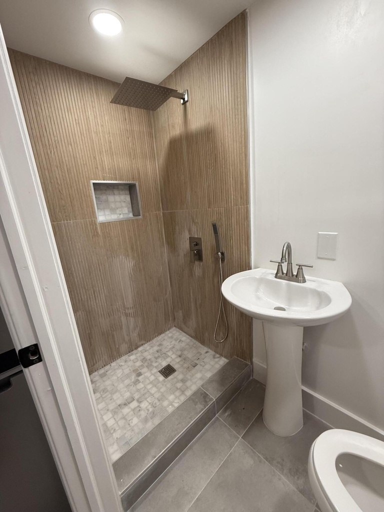 13345 Nw 2nd Avenue - Photo 5