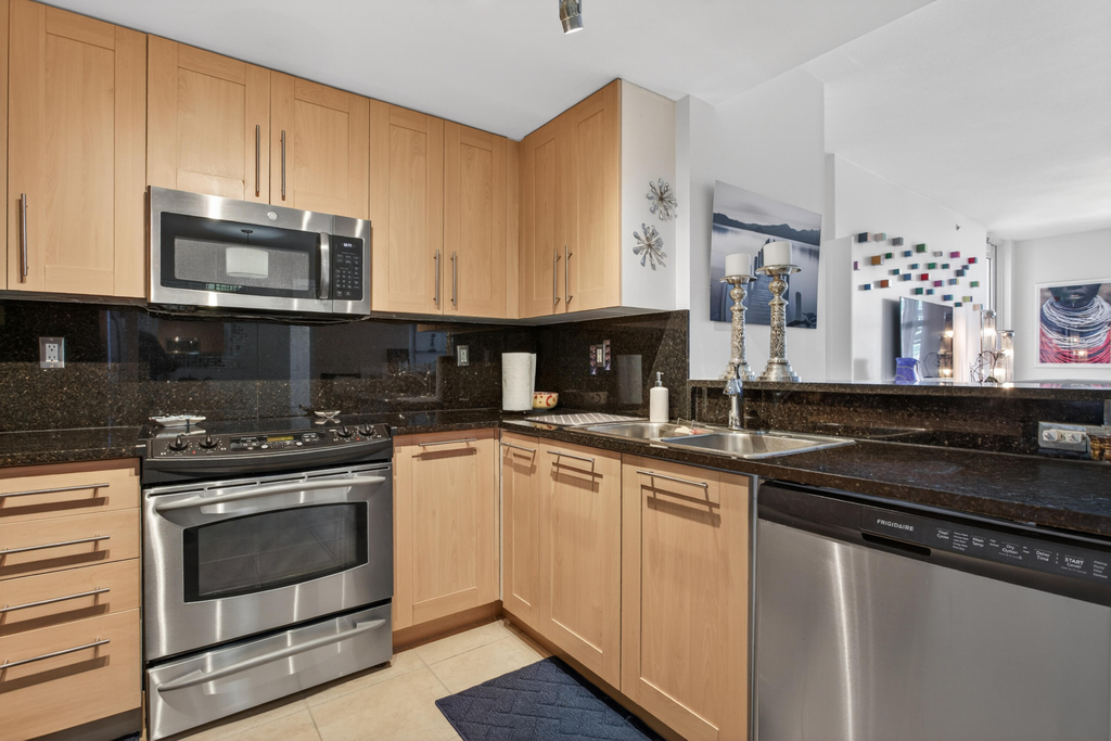 511 Se 5th Avenue - Photo 4