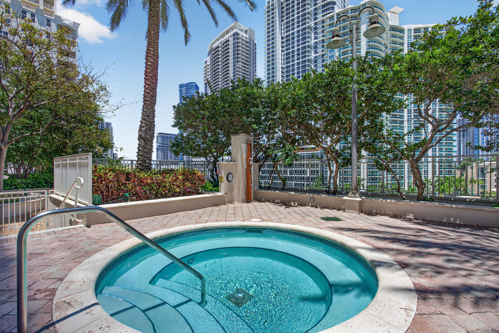 511 Se 5th Avenue - Photo 41