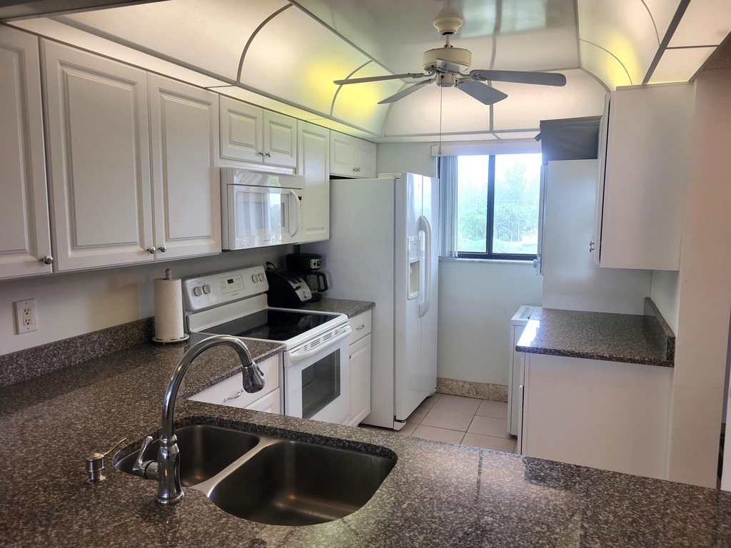 10152 S Ocean Drive - Photo 8