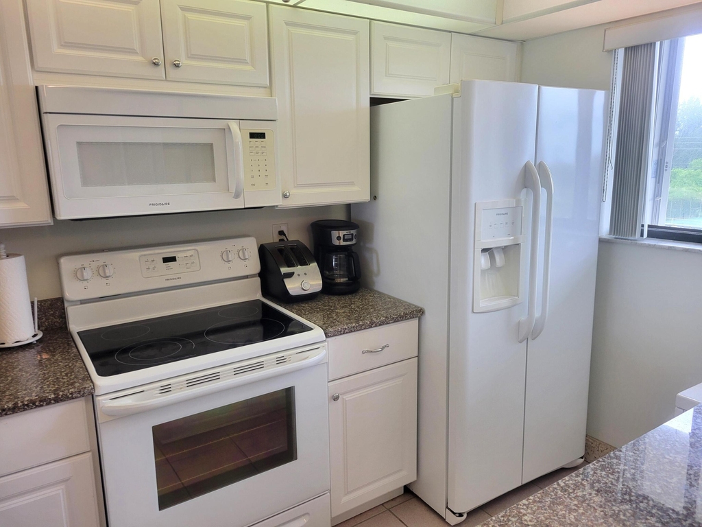 10152 S Ocean Drive - Photo 10