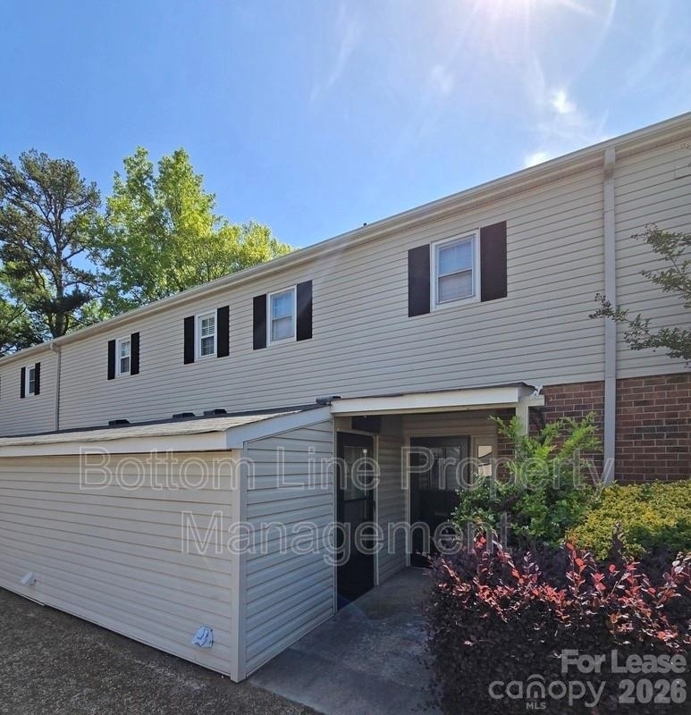 5949 Quail Hollow Road - Photo 0