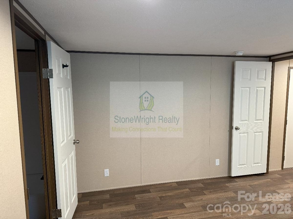 2034 Shelby Road - Photo 5