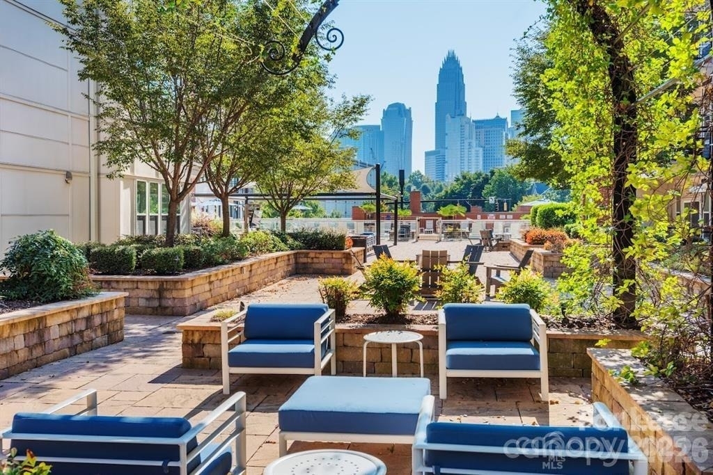 902 West Fourth Street - Photo 22