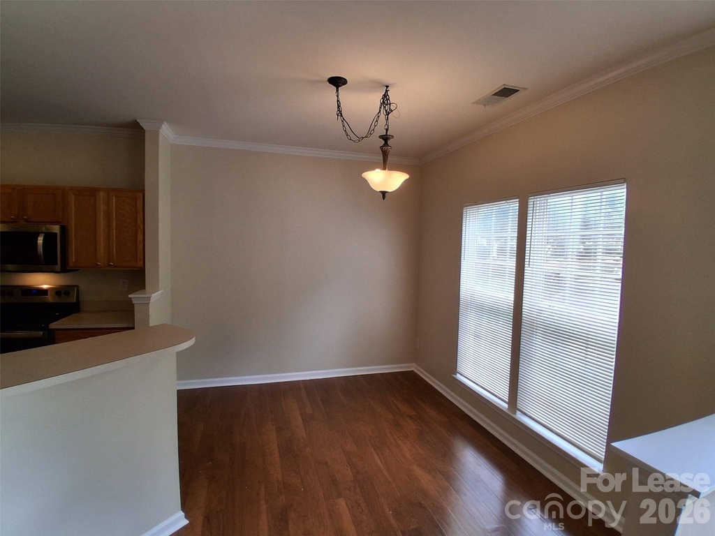9572 Blossom Hill Drive - Photo 24