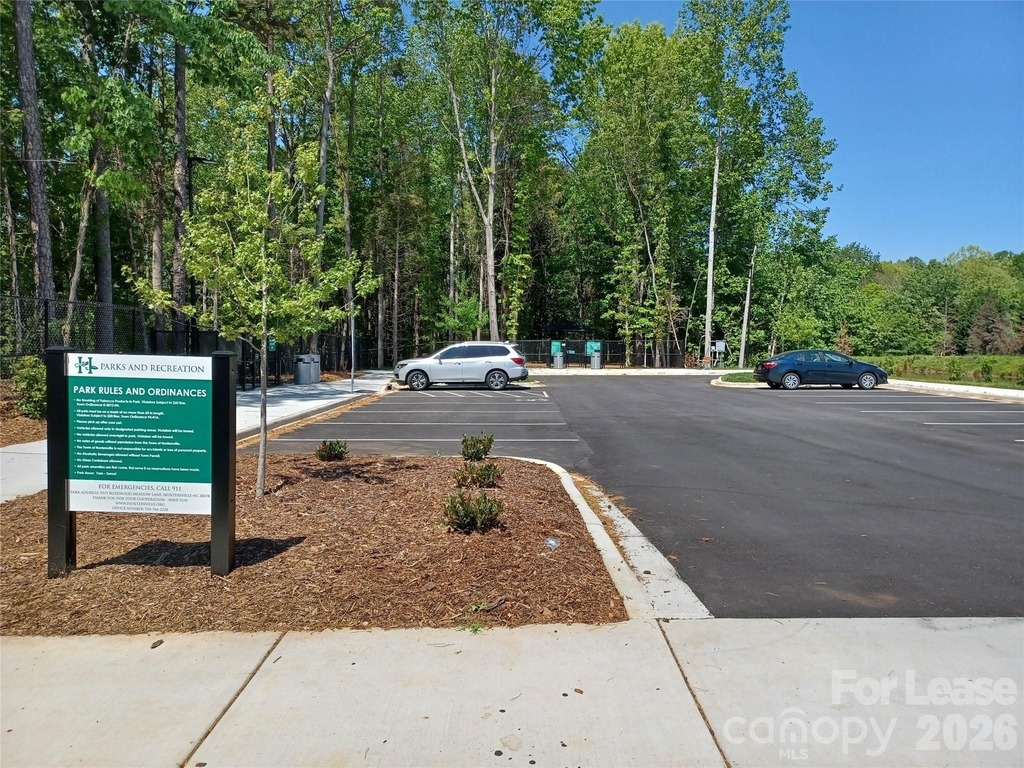 9572 Blossom Hill Drive - Photo 13