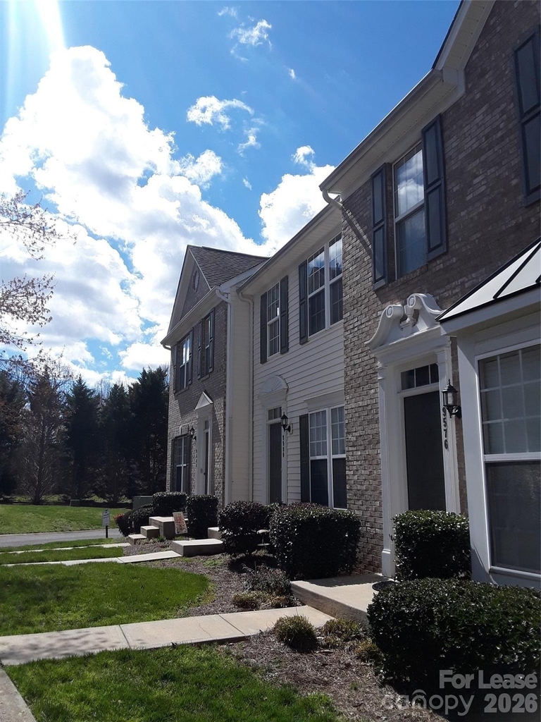 9572 Blossom Hill Drive - Photo 1