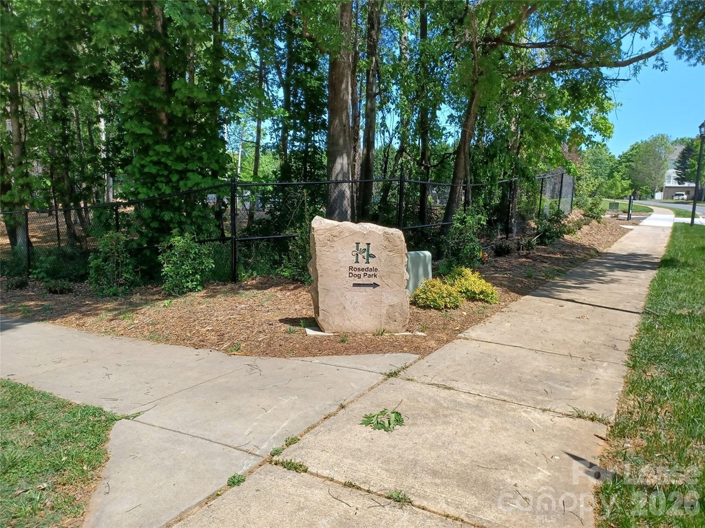 9572 Blossom Hill Drive - Photo 12