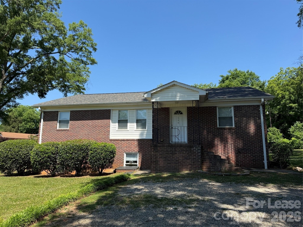 140 Watkins Street - Photo 0