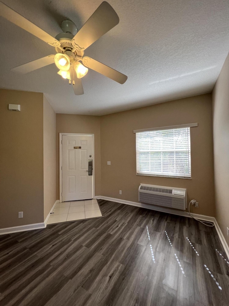 8242 Mulligan Circle - Photo 4