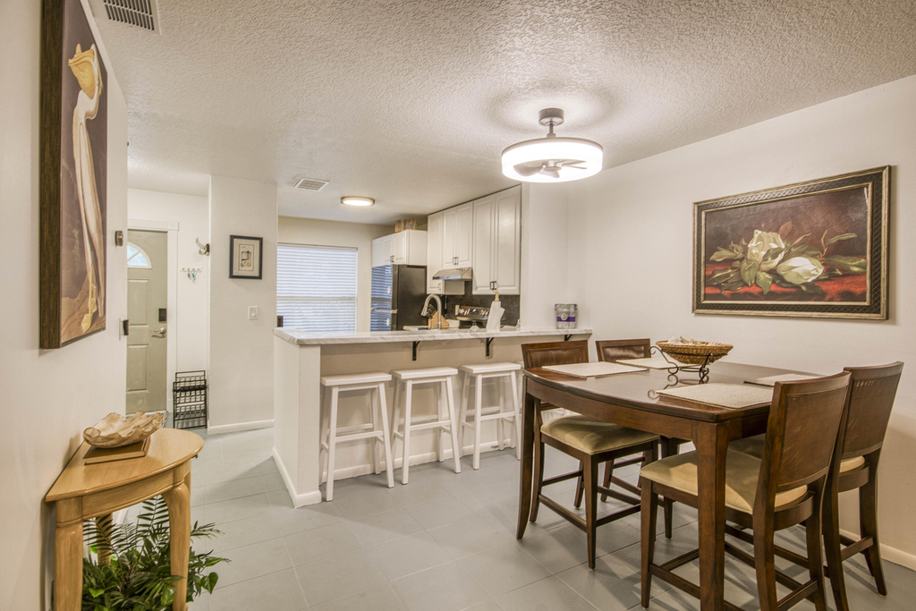 178 Pinewood Court - Photo 6
