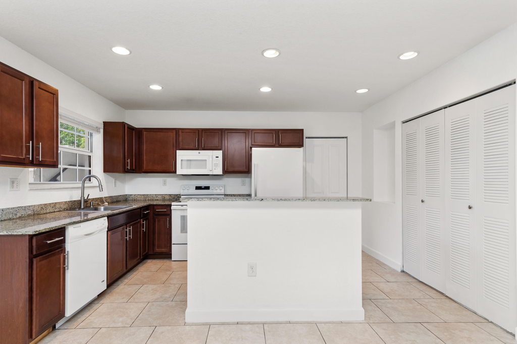 3525 Nw 114th Lane - Photo 1