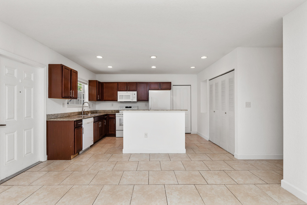 3525 Nw 114th Lane - Photo 0