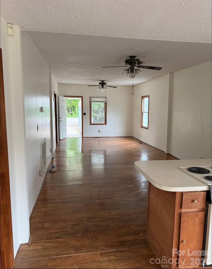 2885 Fair Oaks Drive - Photo 4
