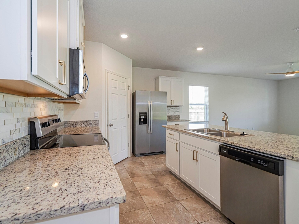4103 Keeson Circle - Photo 6