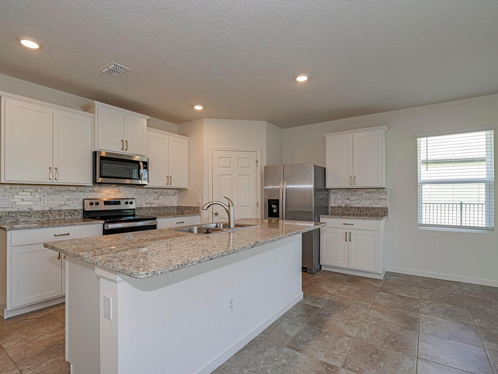 4103 Keeson Circle - Photo 4