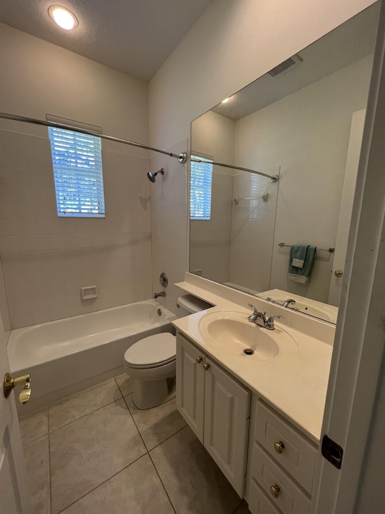 180 Barbados Drive - Photo 10