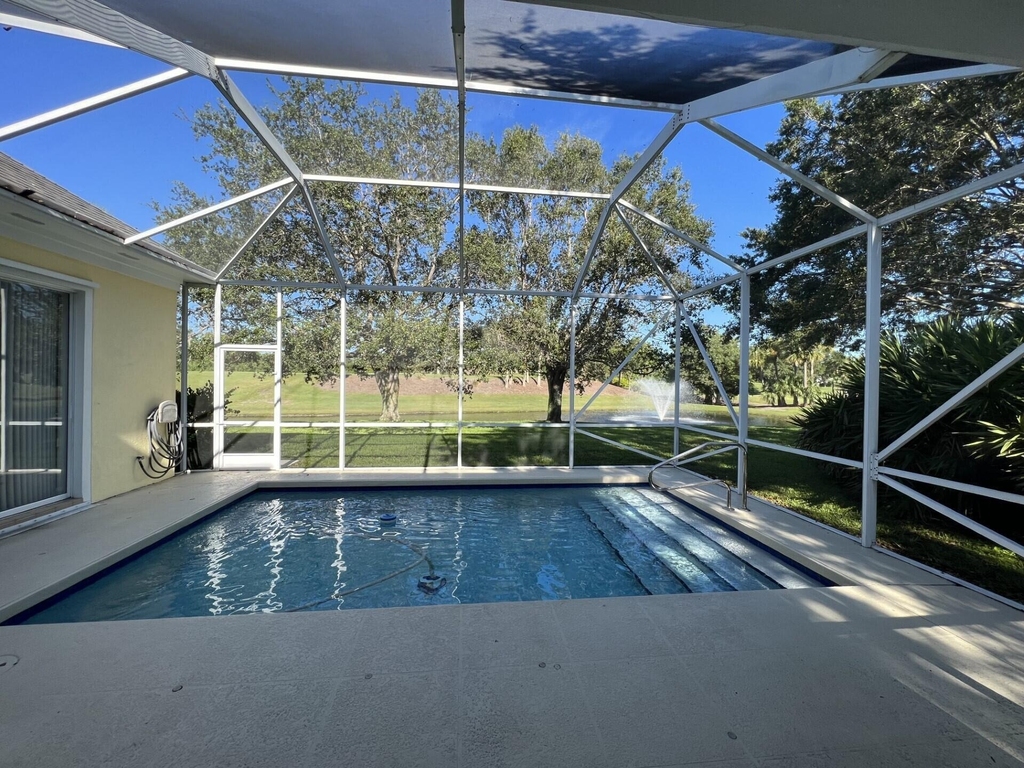 180 Barbados Drive - Photo 3
