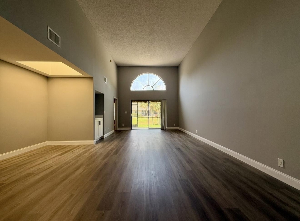 432 Ashwood Place - Photo 12