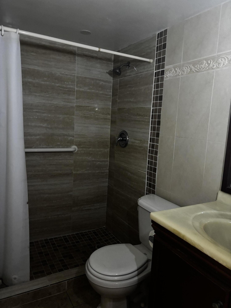 284 Windsor M - Photo 6