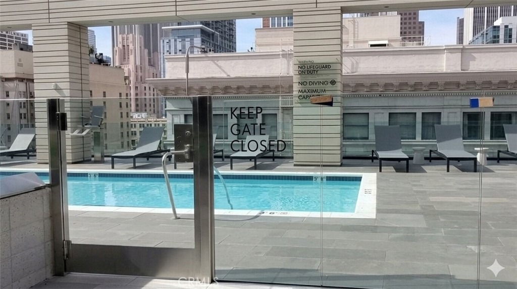 400 S Broadway - Photo 2