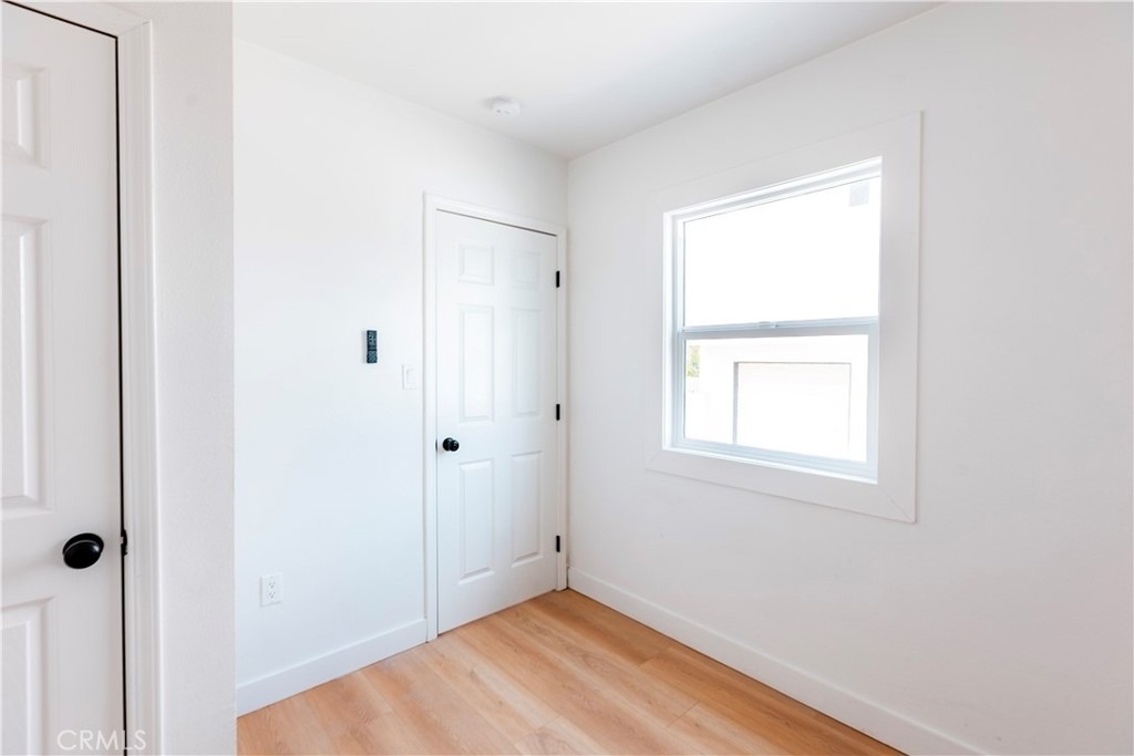 784 E Walton Street - Photo 5