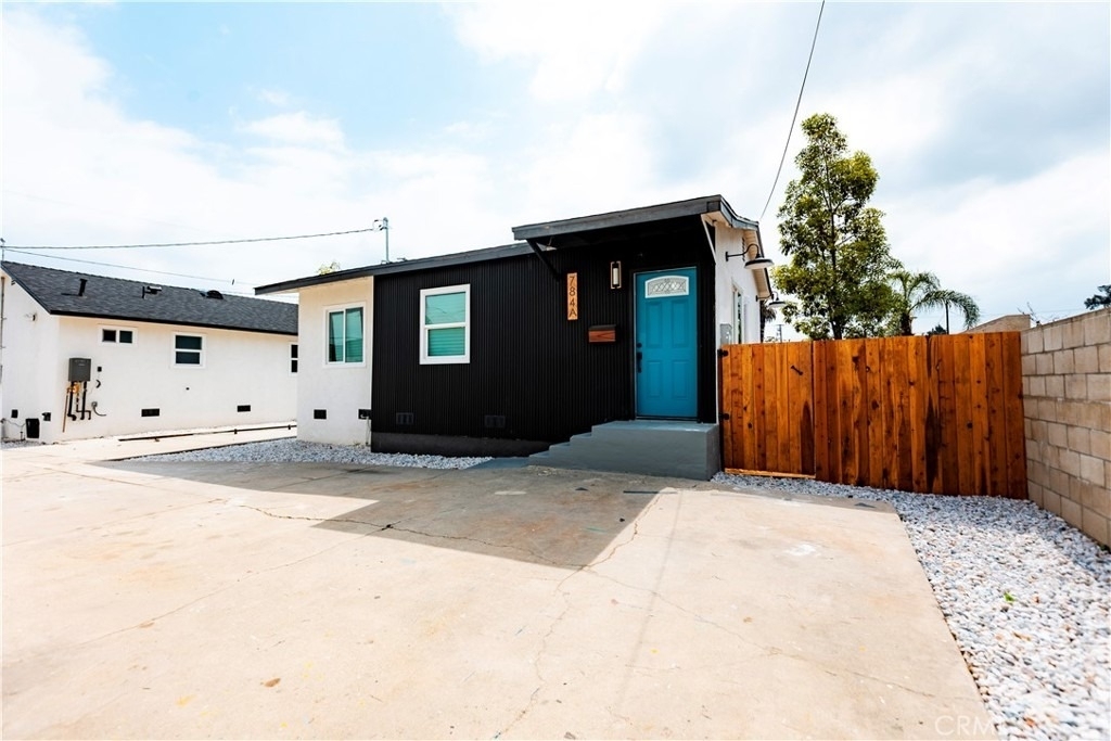 784 E Walton Street - Photo 10