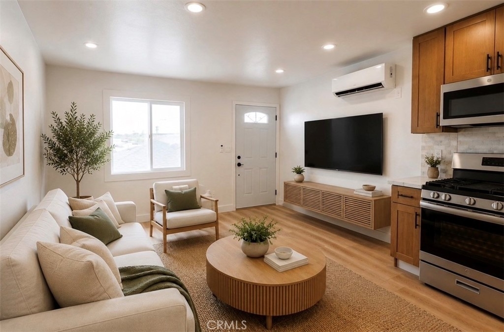 780 E Walton - Photo 0