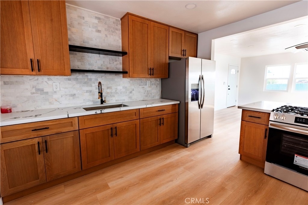 780 E Walton - Photo 2