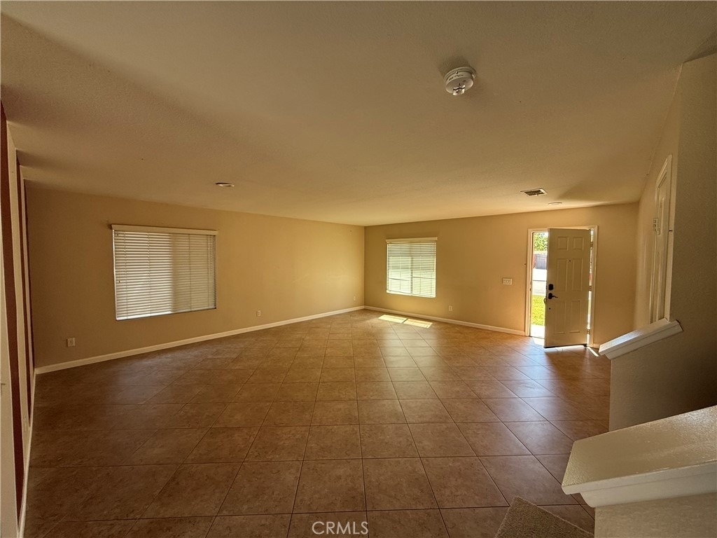 33072 Gypsum - Photo 1