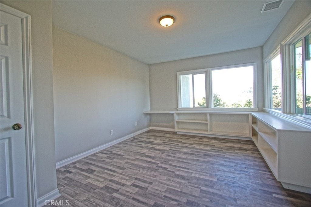3915 Fredonia Drive - Photo 24