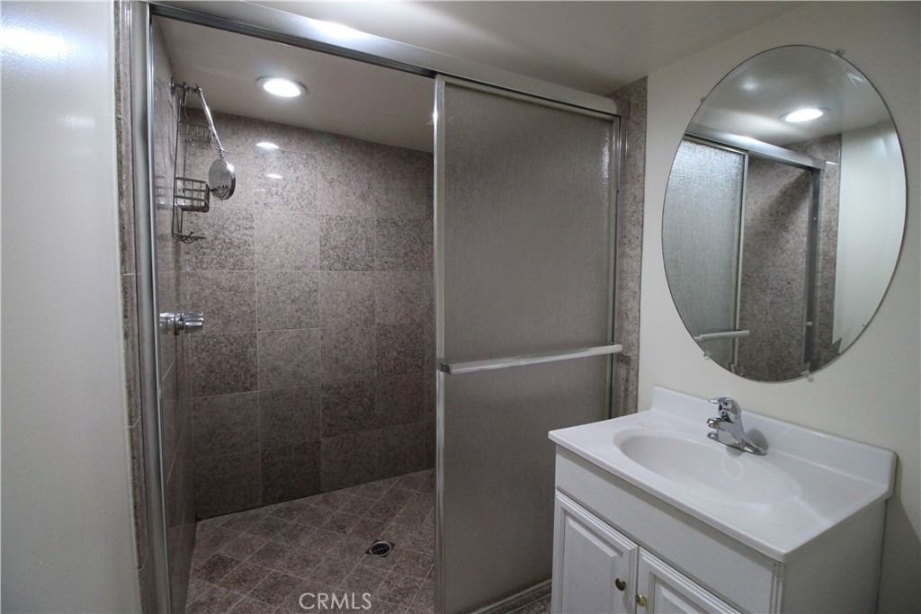 3915 Fredonia Drive - Photo 30
