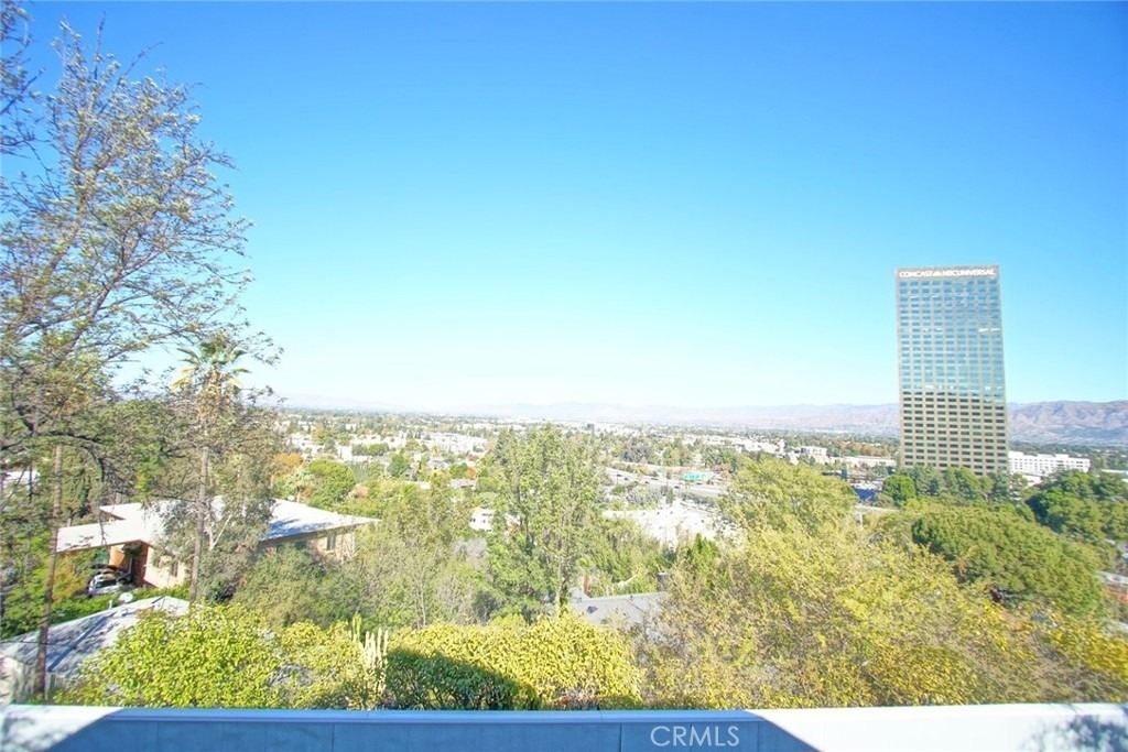 3915 Fredonia Drive - Photo 2
