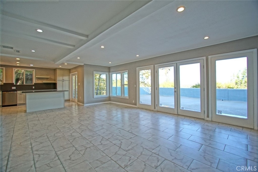 3915 Fredonia Drive - Photo 5