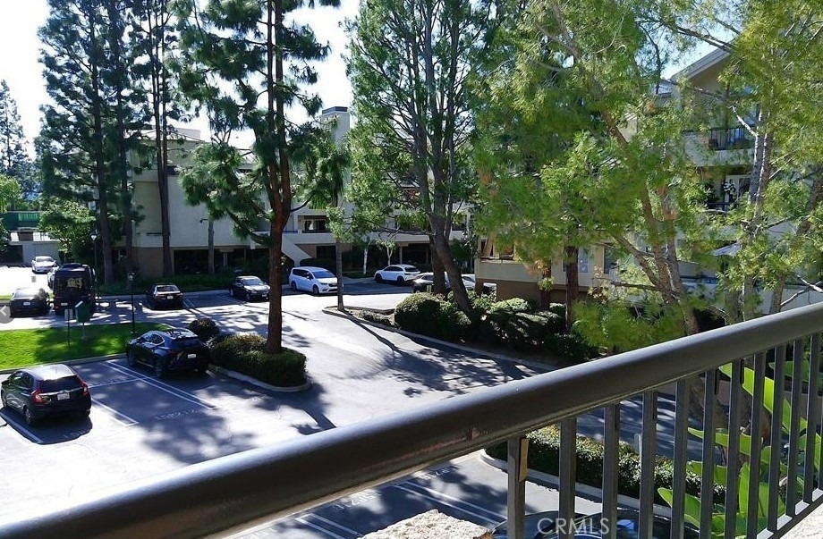 21500 Burbank - Photo 13