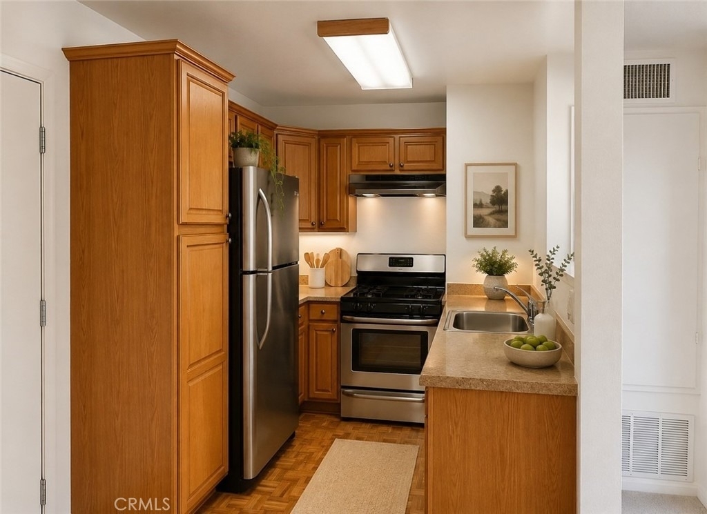 21500 Burbank - Photo 4
