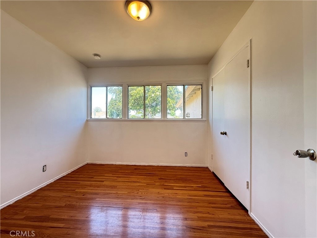 9279 Dorrington Avenue - Photo 8
