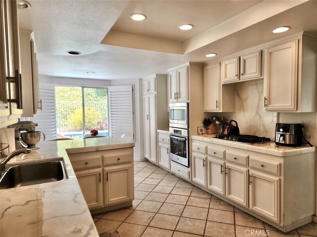24718 Calle Serranona - Photo 8