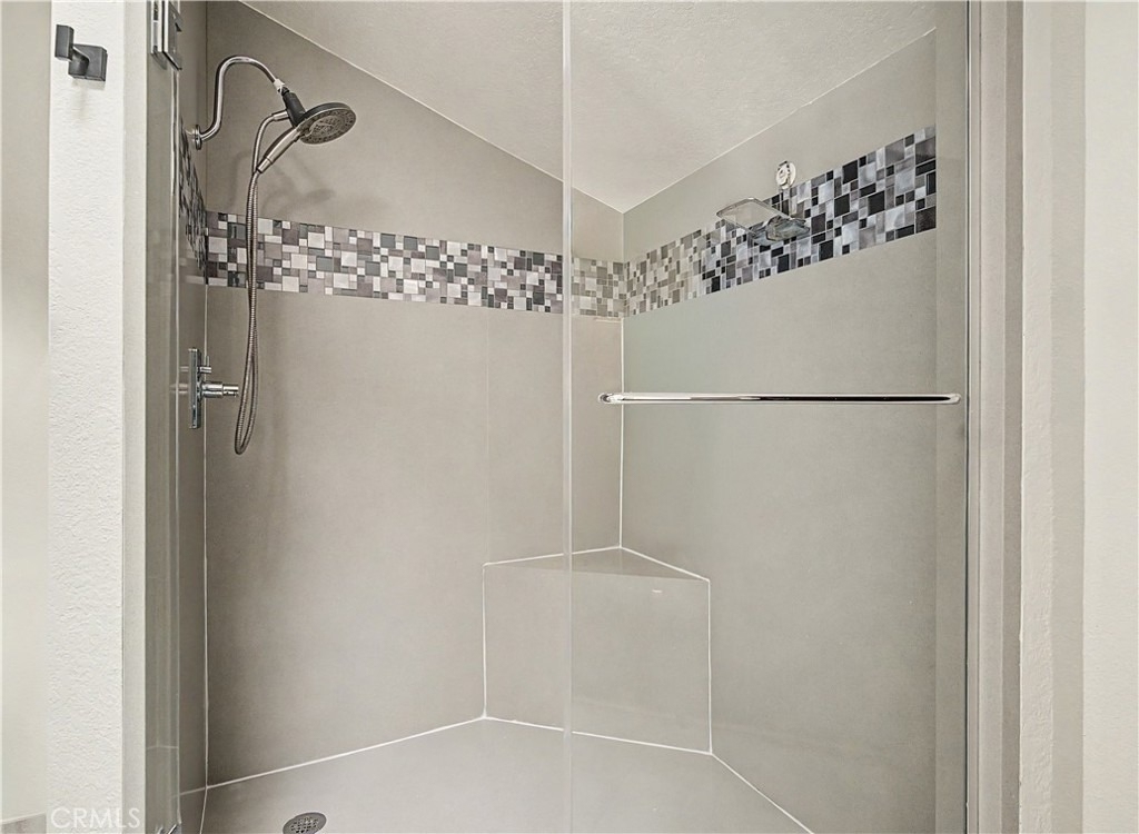 214 Topaz Street - Photo 18