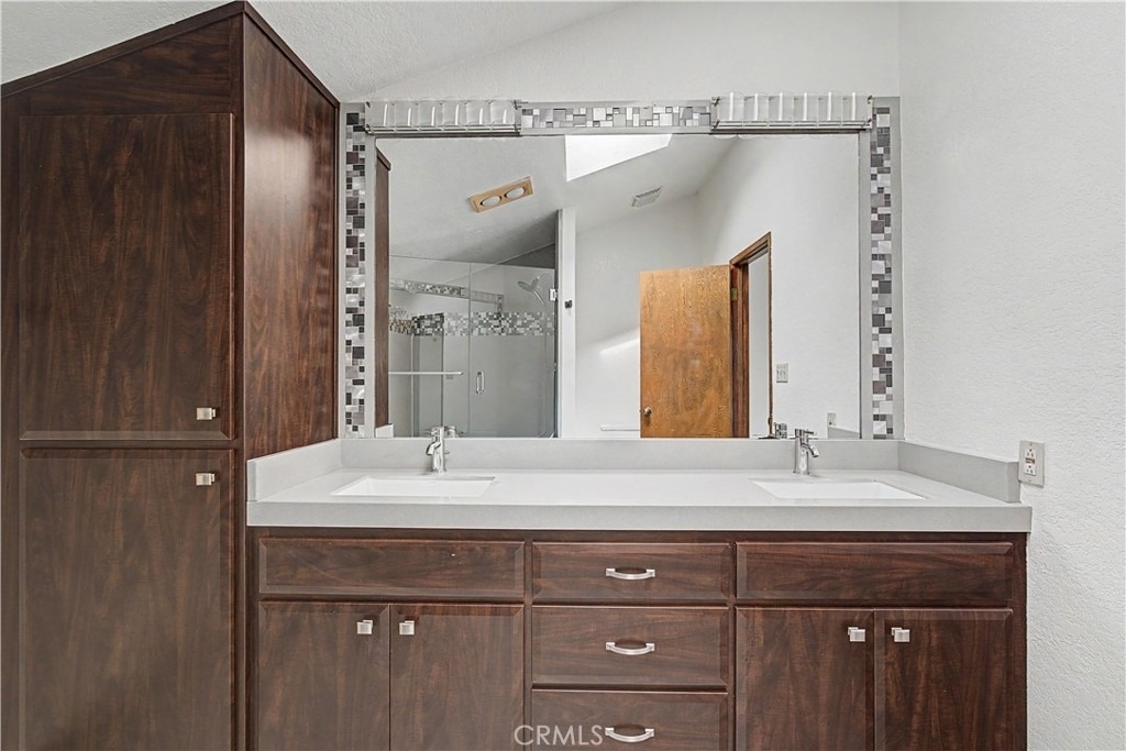 214 Topaz Street - Photo 17