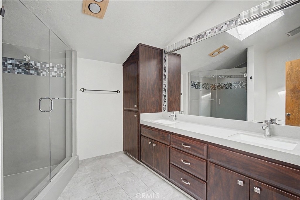 214 Topaz Street - Photo 16