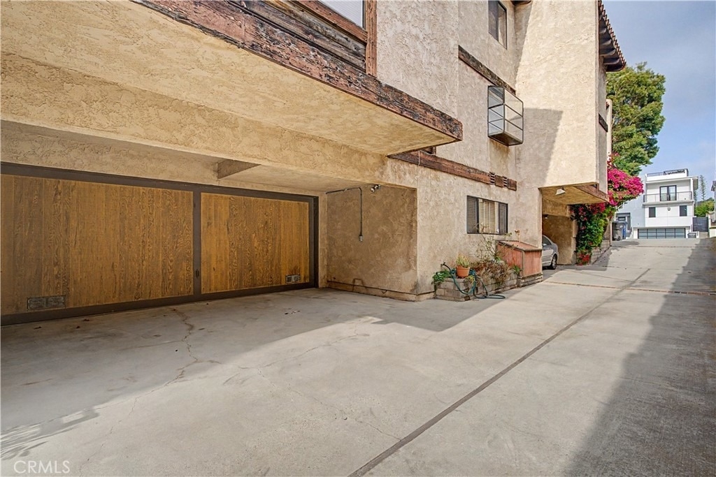 214 Topaz Street - Photo 32