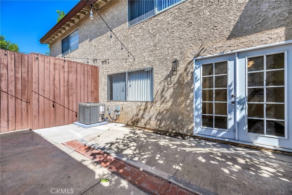 13701 Hubbard Street - Photo 16