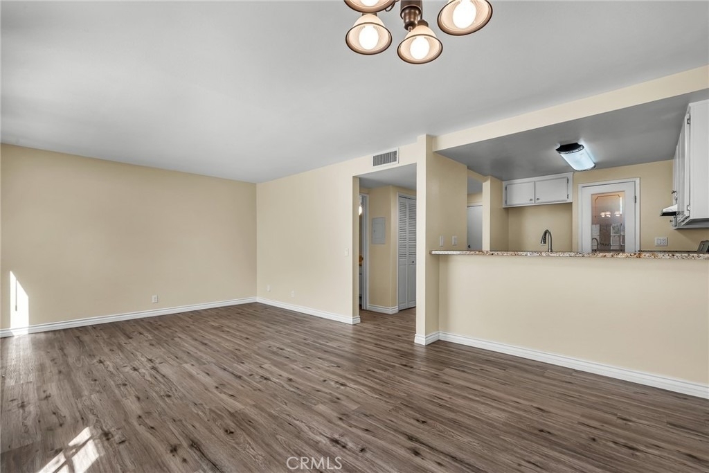 13701 Hubbard Street - Photo 9