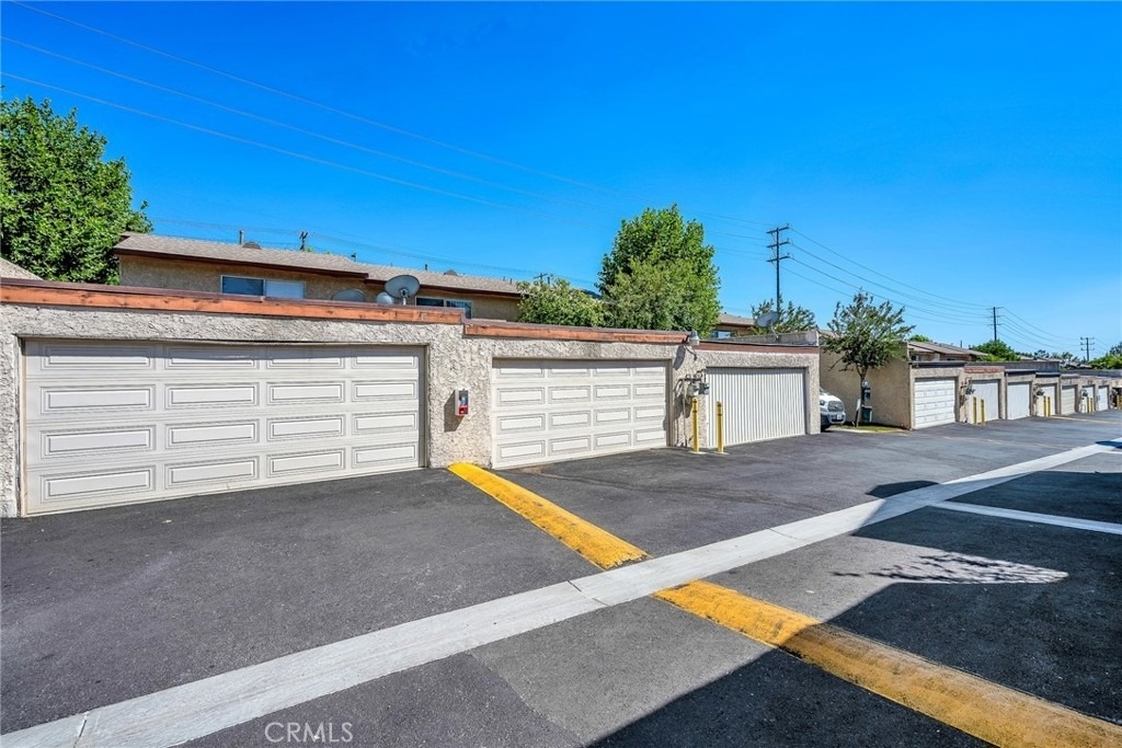 13701 Hubbard Street - Photo 20