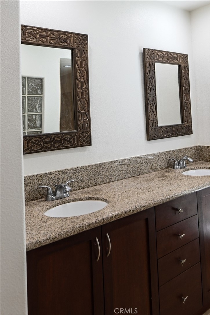 2902 Barrington Court - Photo 5