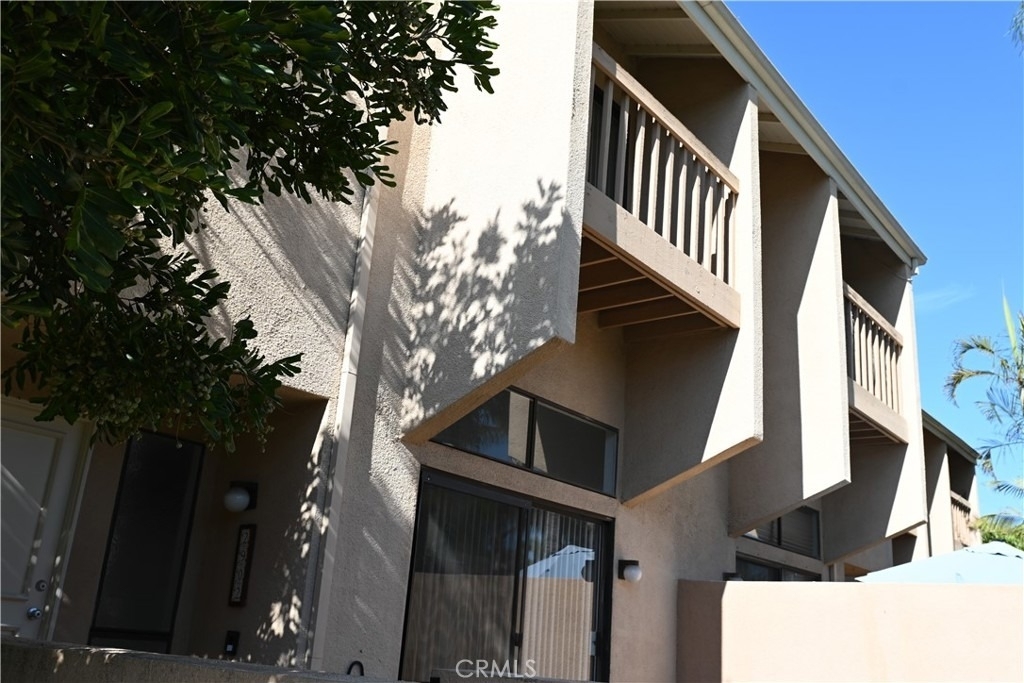 2902 Barrington Court - Photo 2